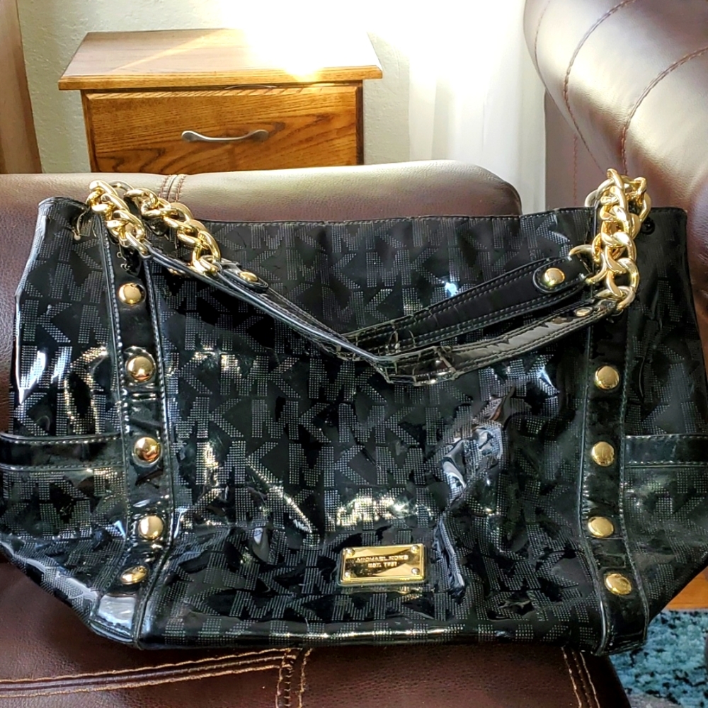 Handbag